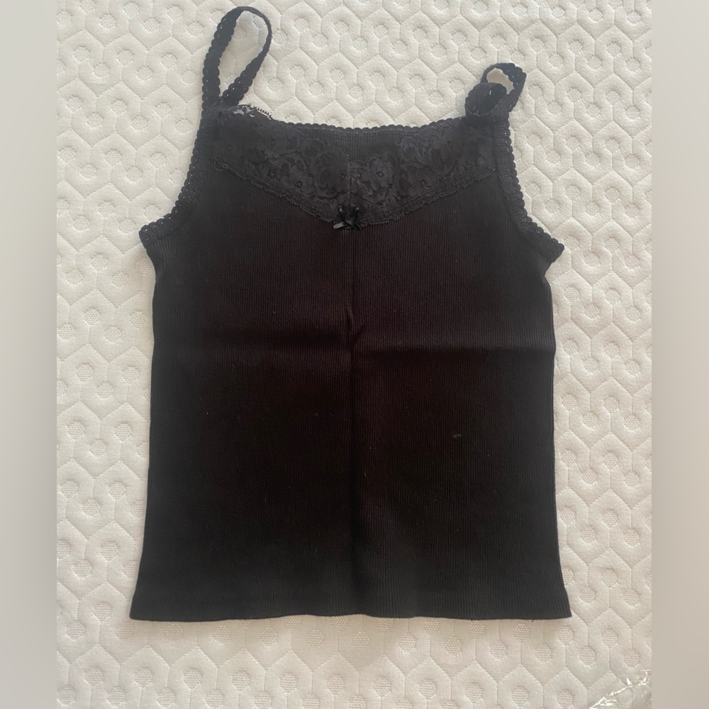Brandy Melville black top